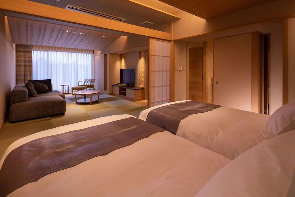 Hotel Wakamizu Takarazuka Ryokan