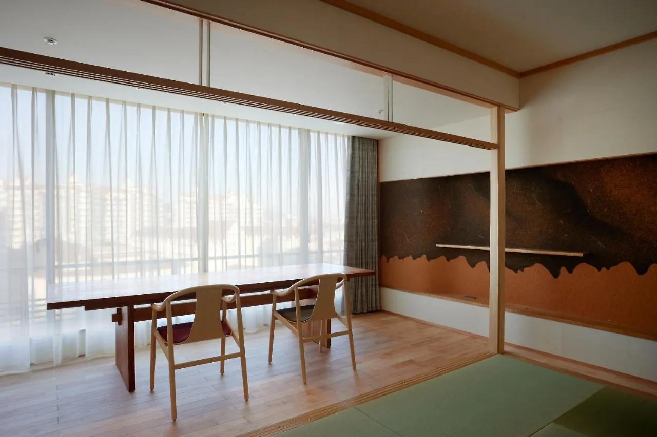 Hotel Wakamizu Takarazuka 4*,  Japan
