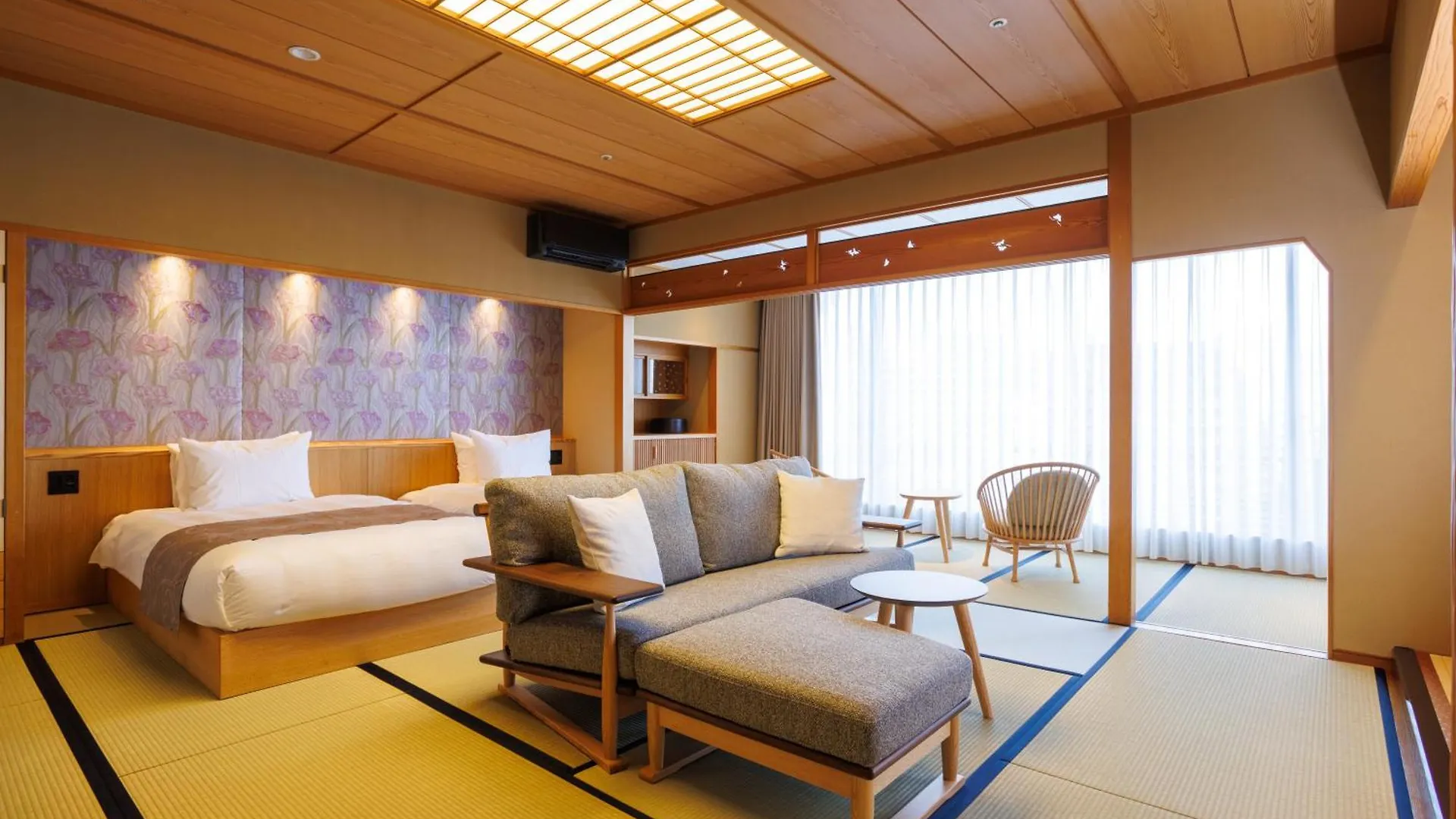Hotel Wakamizu Takarazuka 4*,